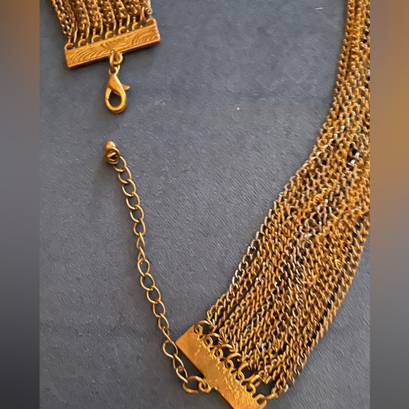 Multi strain two tone necklace - Picture 3 of 3